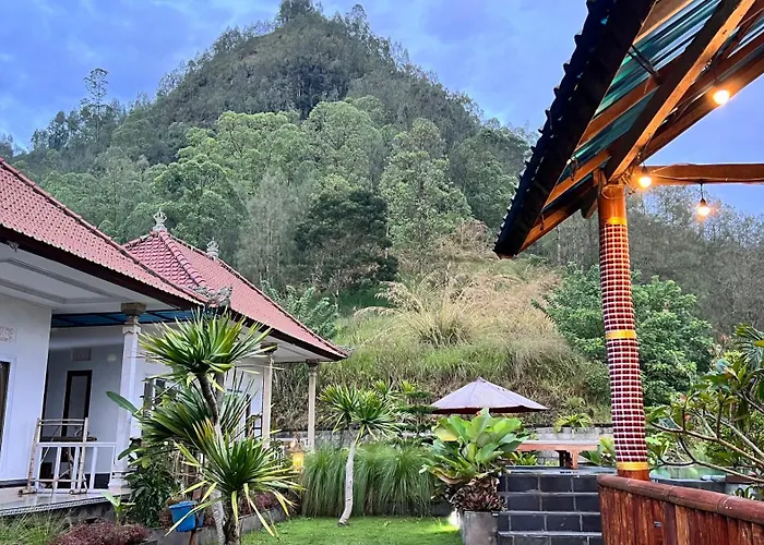 別荘 Dewangga Mountain View
